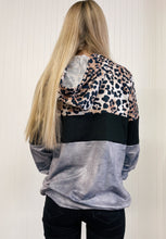 Load image into Gallery viewer, CHEYENNE HOODIE
