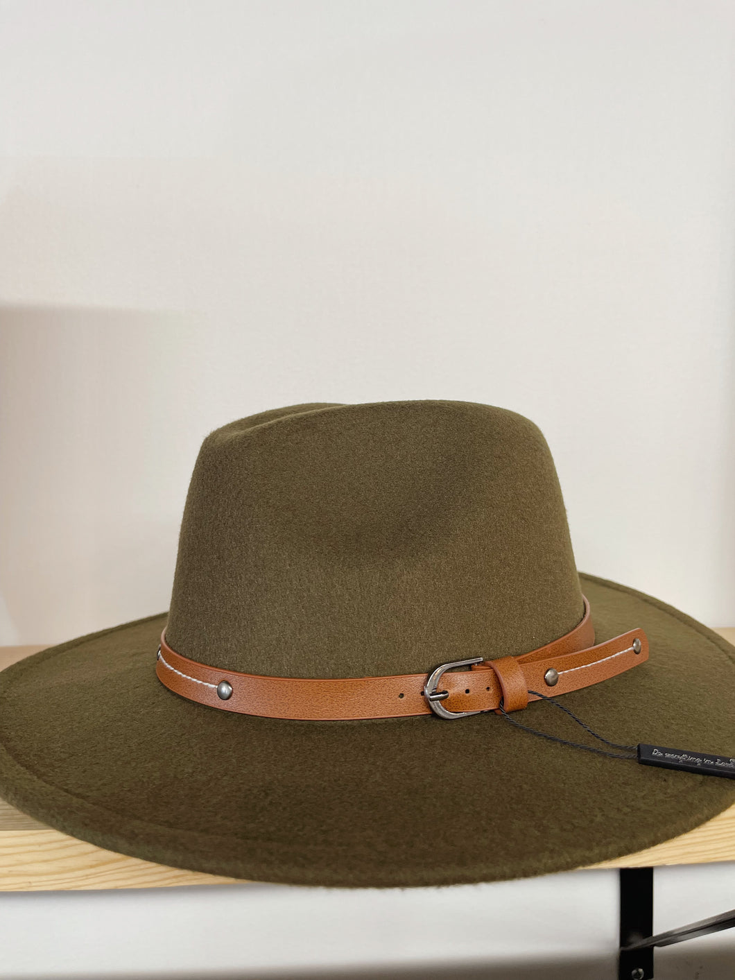 OLIVE BELTED FEDORA