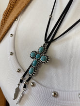 Load image into Gallery viewer, WESTERN CHOCKER
